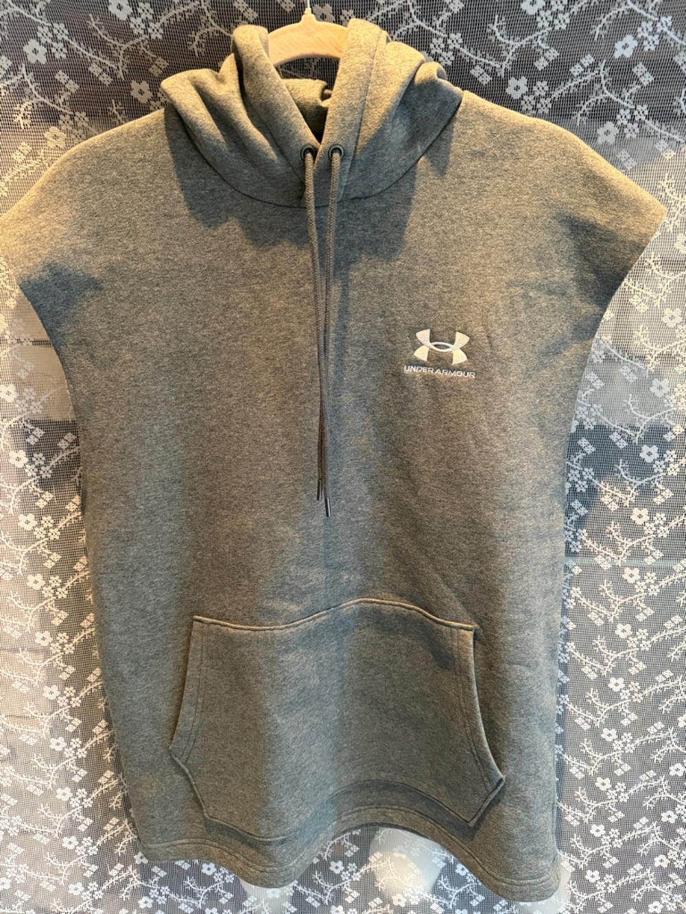 Under Armour Gray Sleeveless Hooded Pullover